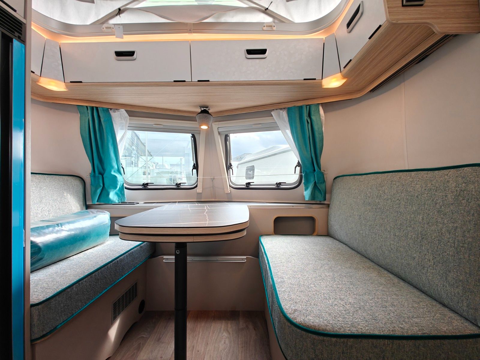 Fahrzeugabbildung HYMER / ERIBA / HYMERCAR Touring 642 Urban - JETZT 5.012€ SPAREN !