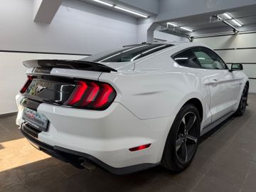 Ford Mustang - 9