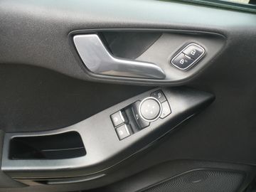 Bild 11 Ford Fiesta Cool & Connect