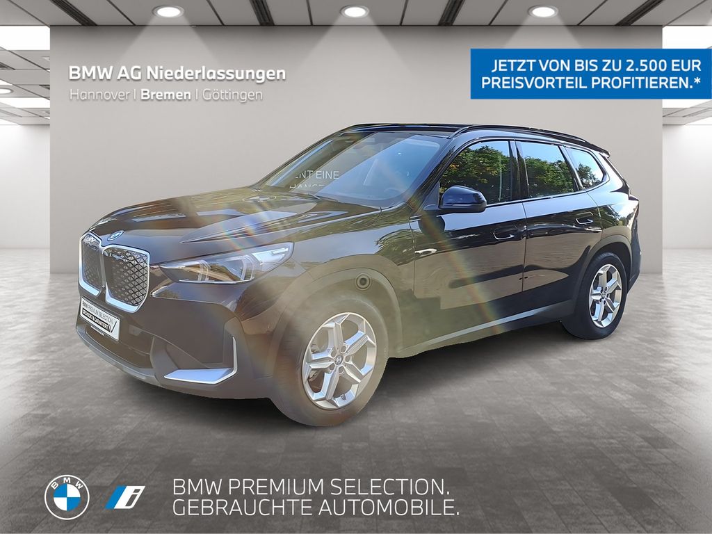 BMW iX1 xDrive30 AHK Driv.Assist+ LiveCockpitProf Wi