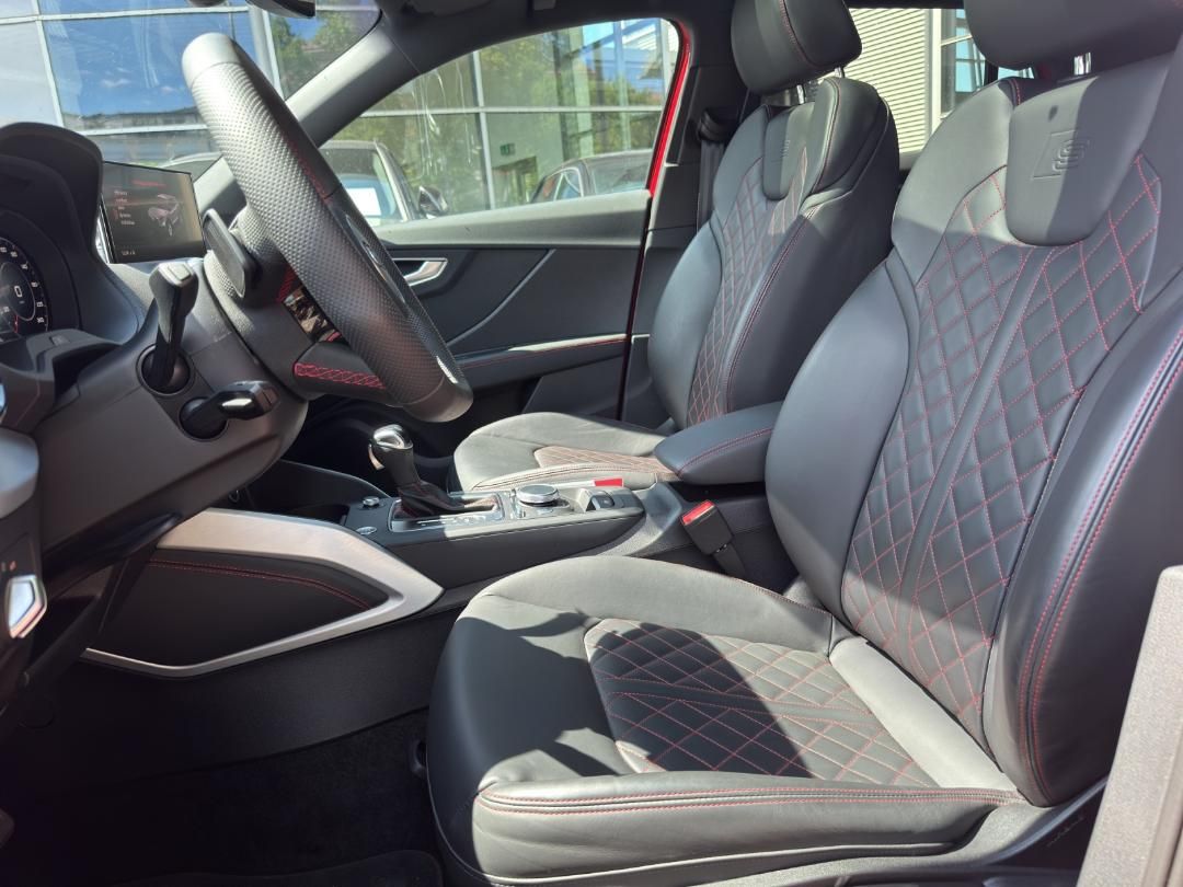 Fahrzeugabbildung Audi Q2 S line 40 TFSI, Kamera, Leder, Matrix, Pano,