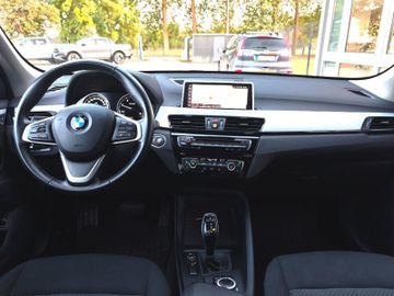 BMW X1 sDrive 18 d*LED*AHK*Navi*SHZ*Kamera*PDC*