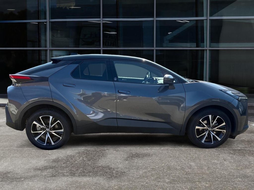 Fahrzeugabbildung Toyota C-HR 2.0 Hybrid Team Deutschland