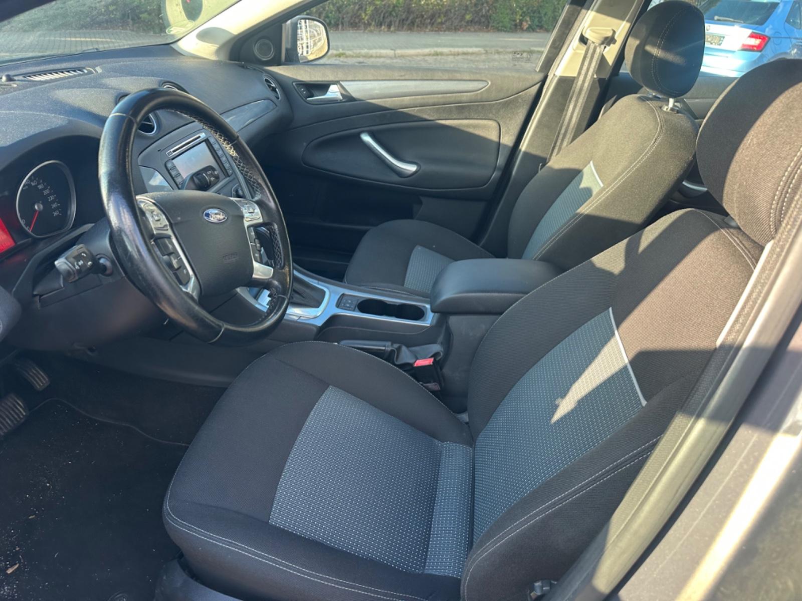 Ford Mondeo 2012 — photo 11