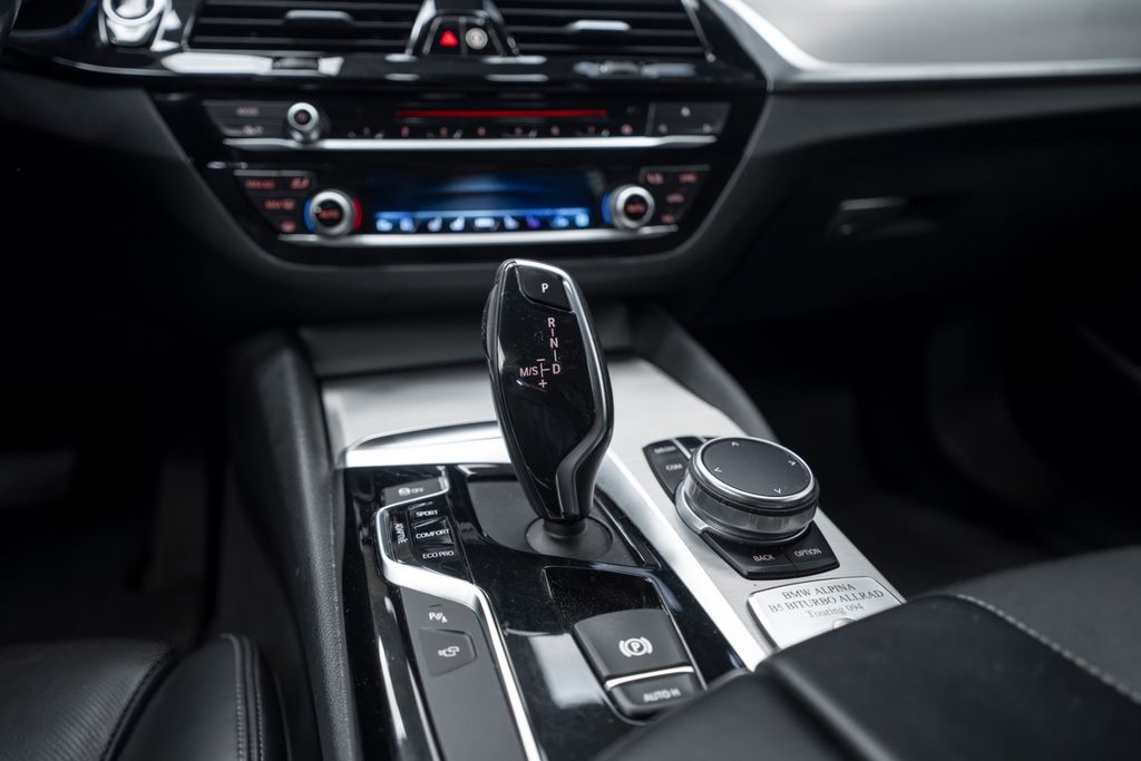 B5 4.4 Bi-Turbo Touring BLUE/BLACK - Bild 28