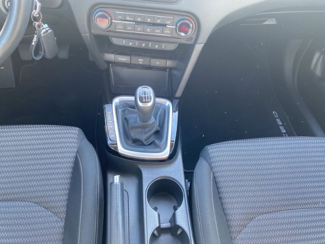 Fahrzeugabbildung Kia Ceed Vision *KLIMA* SITZHEIZUNG* *KAMERA*