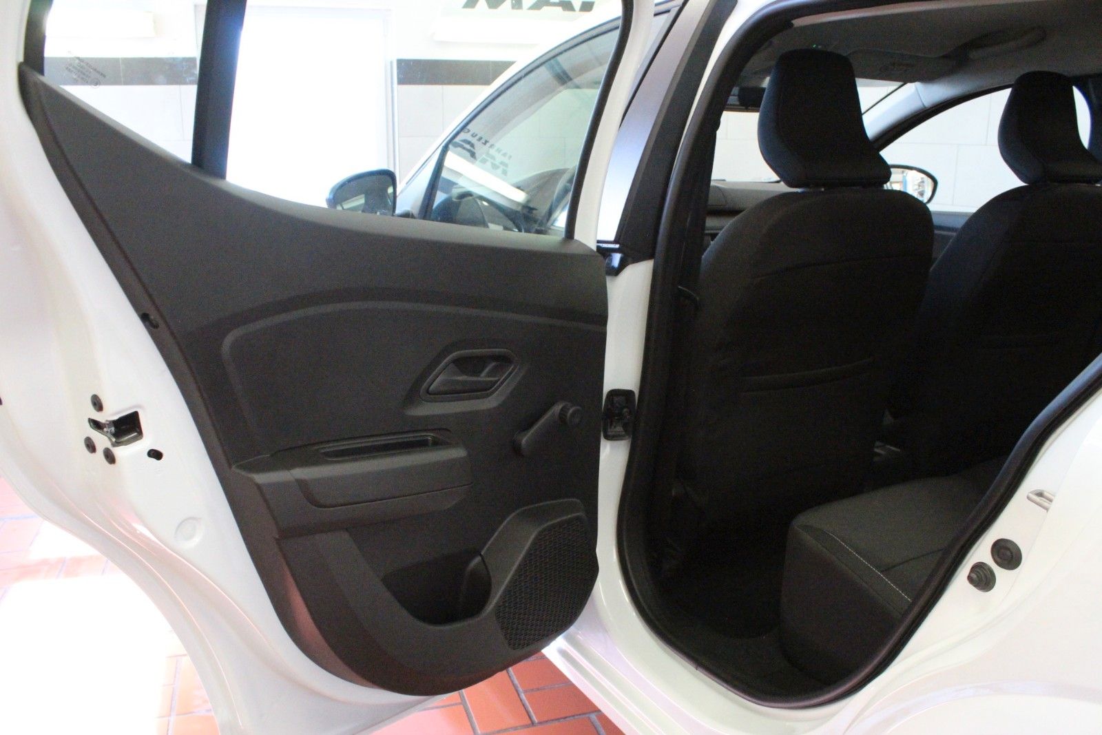 Fahrzeugabbildung Dacia Sandero SCe 65 Essential*Klima*Media Display*