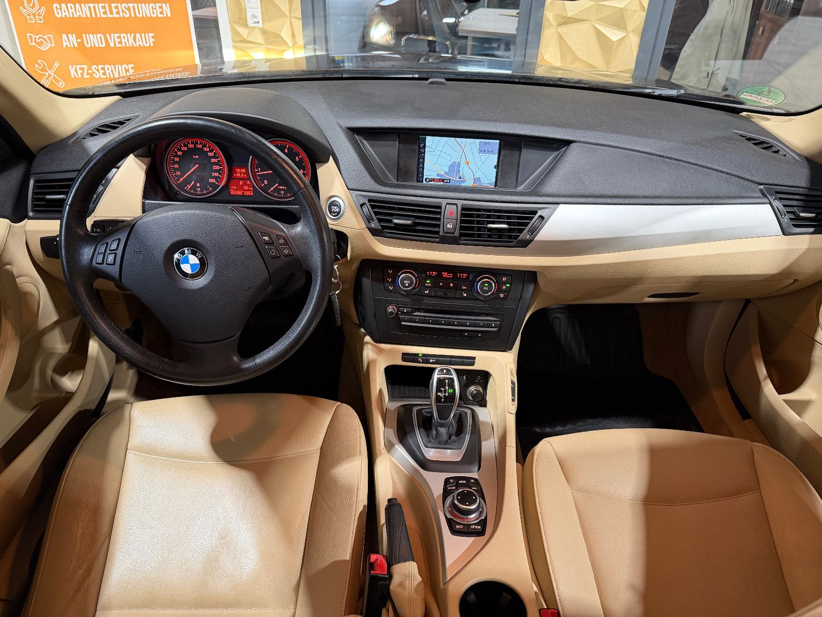 Fahrzeugabbildung BMW X1 20 i sDrive/NAVI/LEDER/XENON/KAMERA