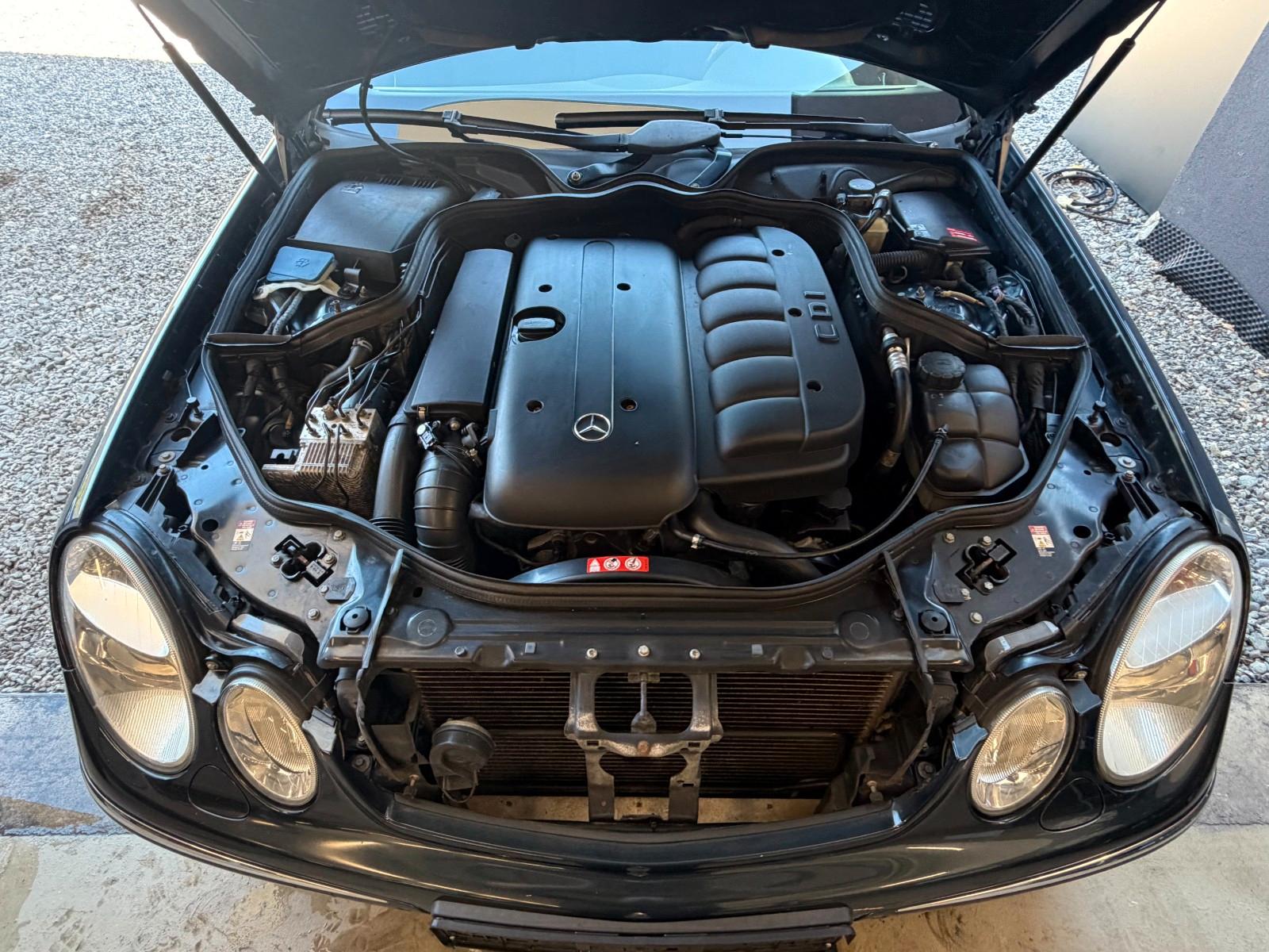 Mercedes-Benz E280 2005 — photo 18