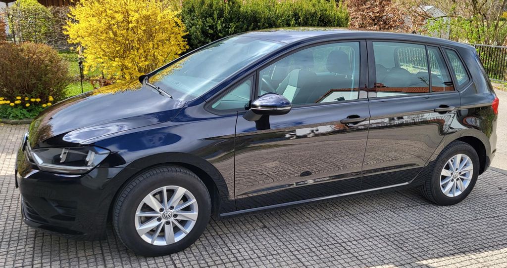 Image of Volkswagen Golf Sportsvan