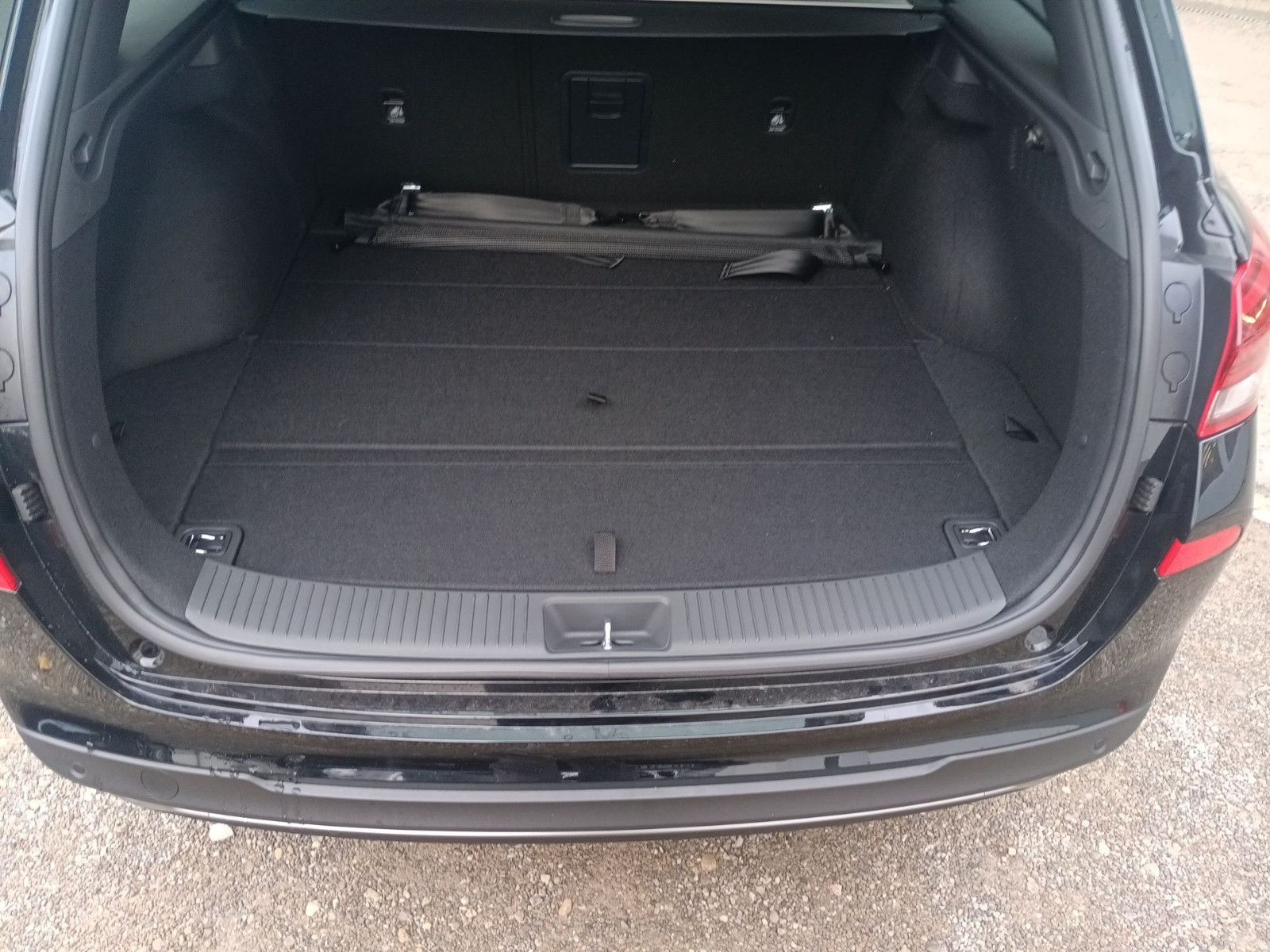 Fahrzeugabbildung Hyundai i30 Kombi 1,0T 100PS Advantage MT