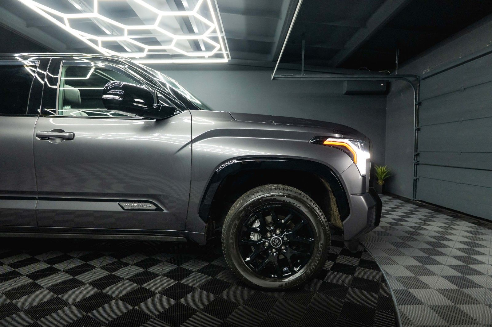 Fahrzeugabbildung Toyota Tundra PLATINUM 3.4L V6 4x4 *100%Options*19%VAT*