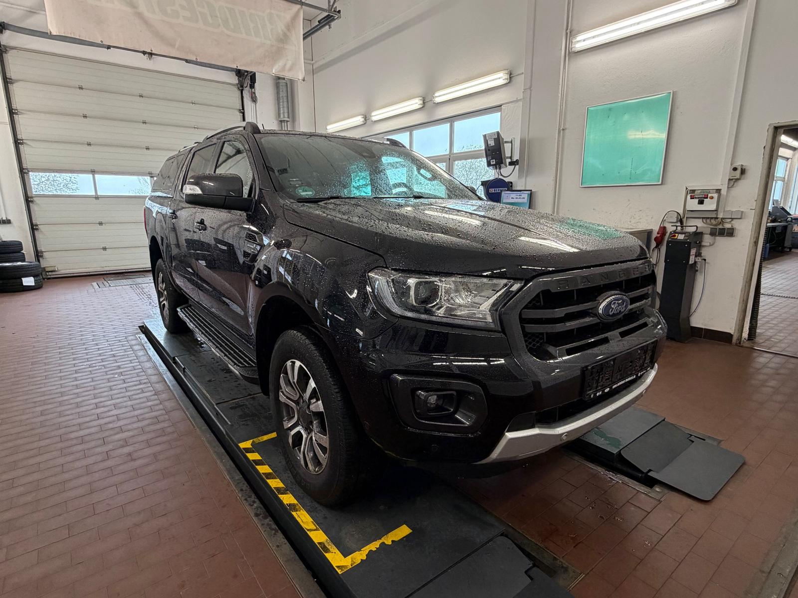 Ford Ranger Wildtrak Doppelkabine 4x4 Hardtop Standhe