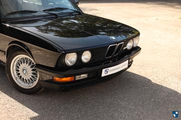 صورة مصغرة 23 لـ 1988 BMW M5