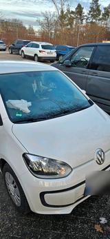 Volkswagen up! Move up!  Baujahr 2013  8... - Volkswagen e-up! Benziner Gebrauchtwagen