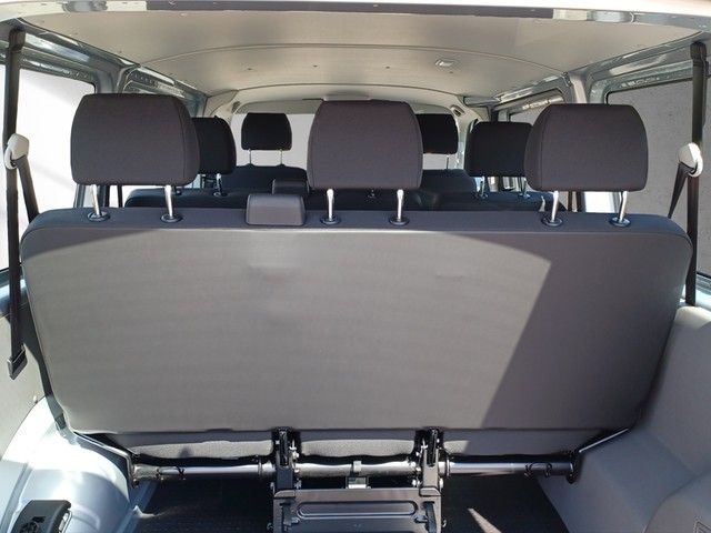 Fahrzeugabbildung Volkswagen T6.1 Transporter TDI Kombi 8 Sitzer Klima, PDC,