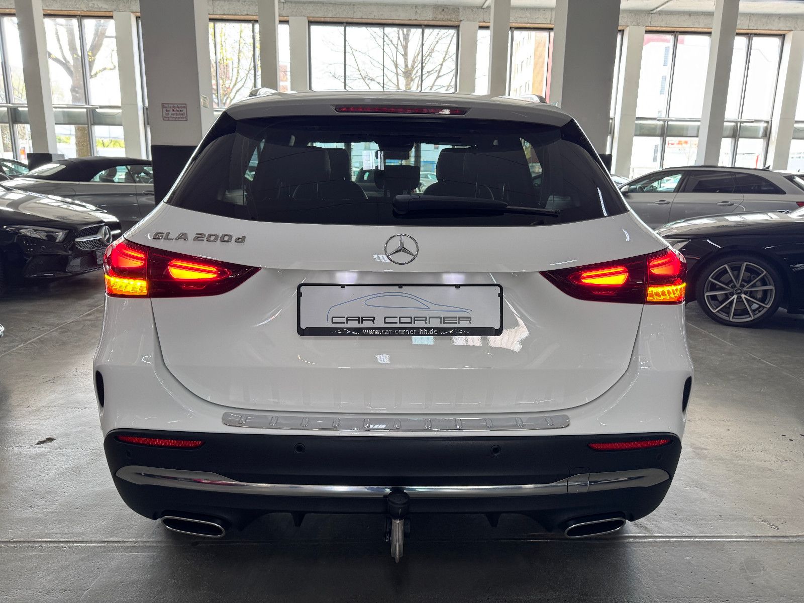 Fahrzeugabbildung Mercedes-Benz GLA 200 d 8GT AMG LINE PLUS MBUX DISTRONIC 19ALU