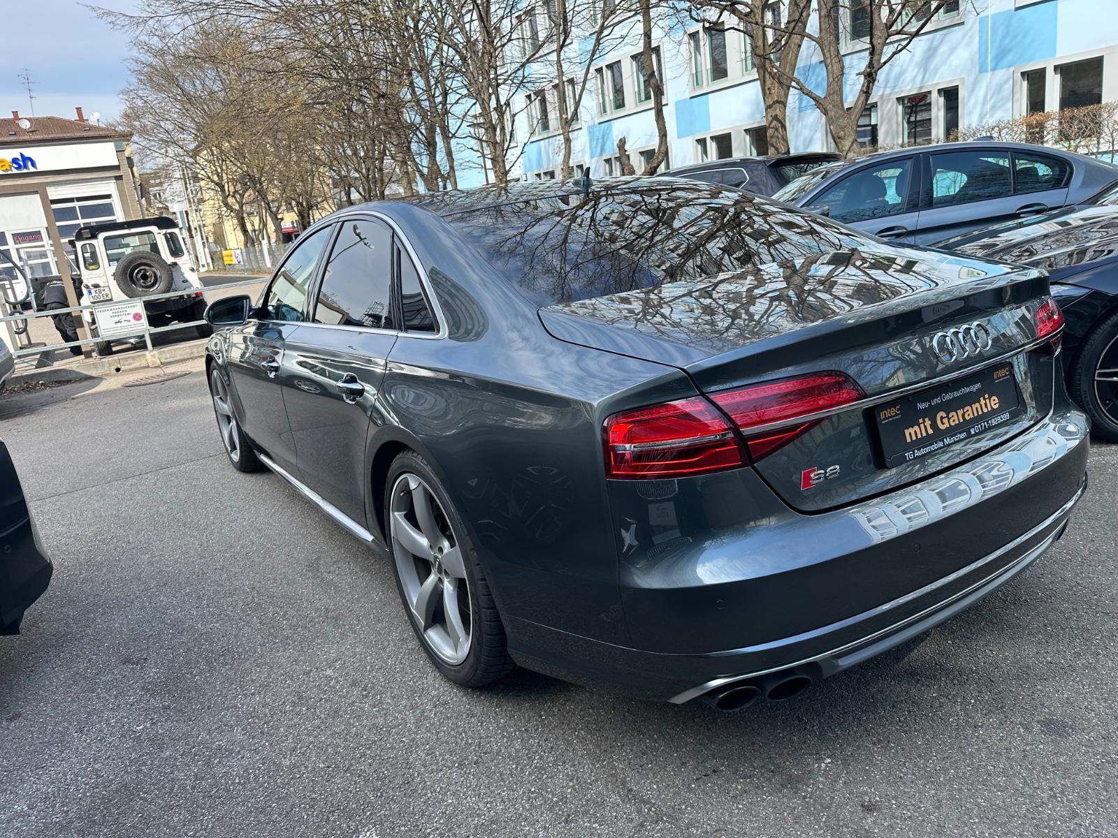 Audi S8 4.0 TFSI quattro