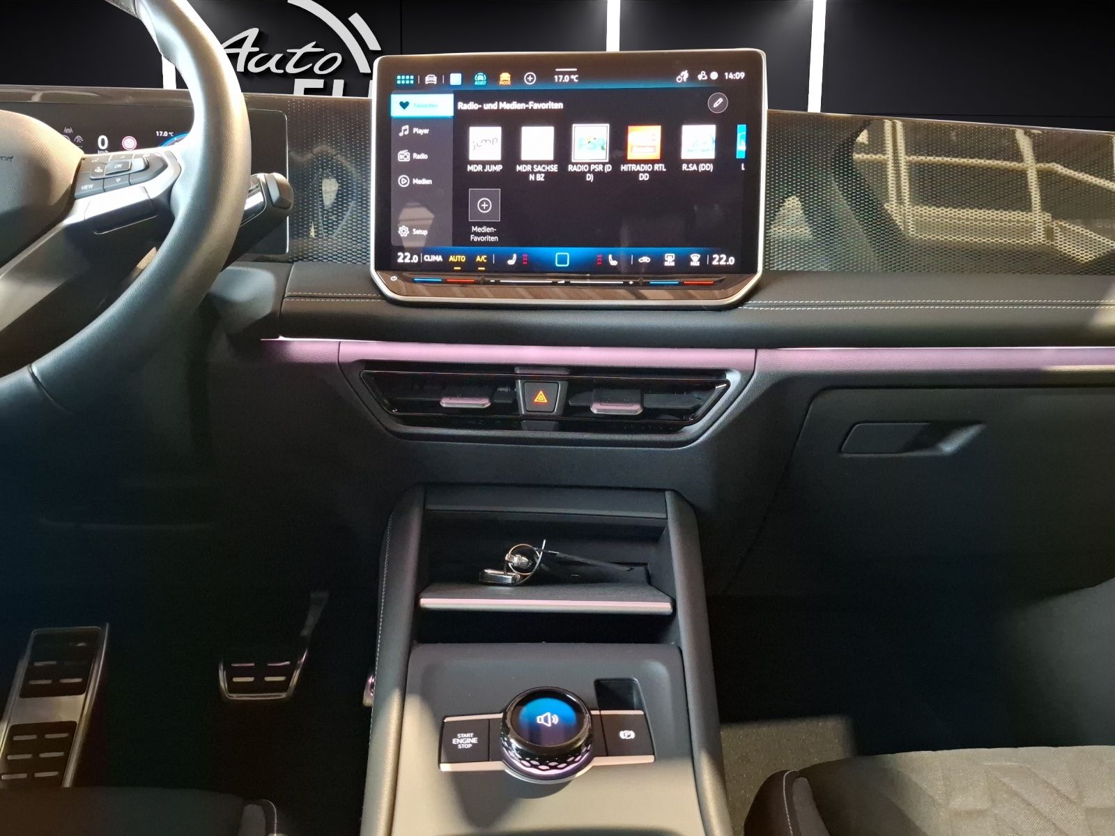 Fahrzeugabbildung Volkswagen Tiguan eTSI  Goal DSG LED AHK Navi AID ACC RFK S