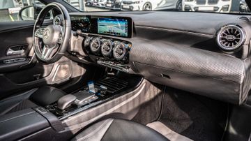 Fahrzeugabbildung Mercedes-Benz A180 7G-DCT KEYLESS|VIRTUALCOCKPIT|SPURH.|AMBIEN