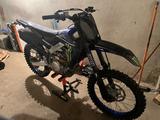 Yamaha YZF 450 - YAMAHA YZ 450