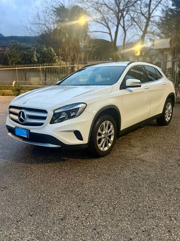 Mercedes-Benz Mercedes-benz GLA 200 D Business