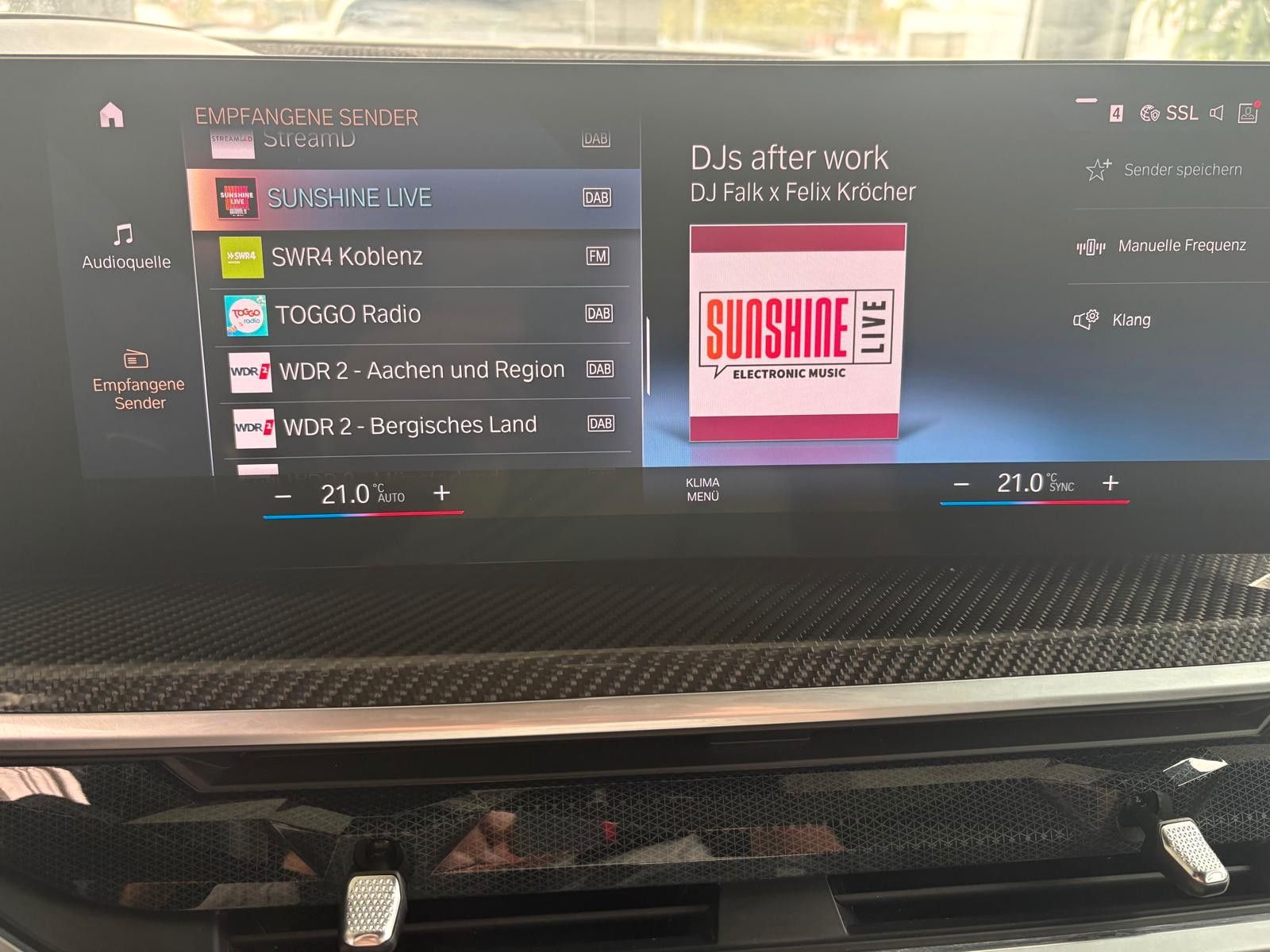 Fahrzeugabbildung BMW X7 xDrive 40 i M Sport/Voll/Skylounge, gestik