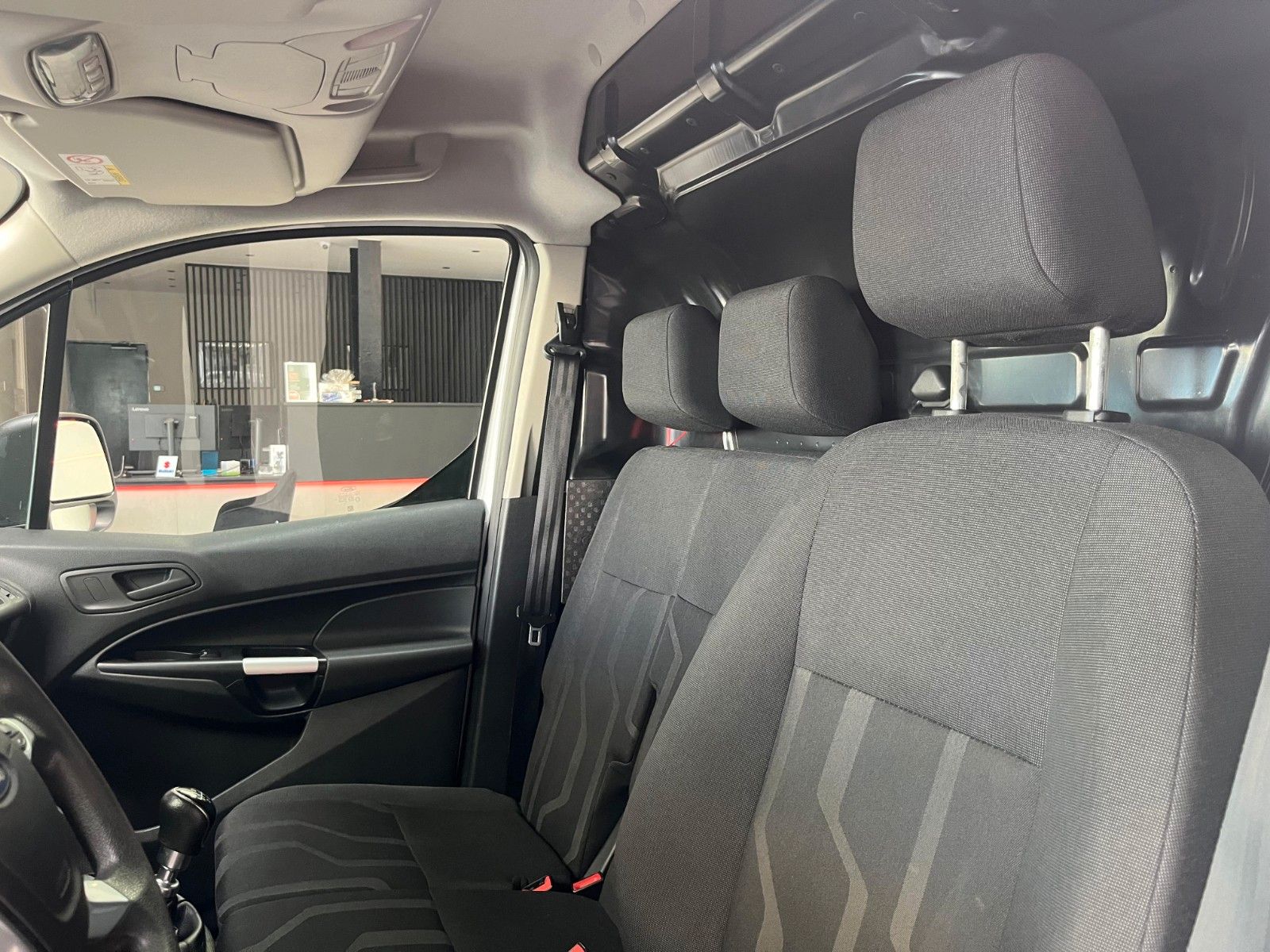 Fahrzeugabbildung Ford Transit Connect Kasten L2 Trend 210 1.Hd RFK