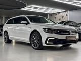 Volkswagen Passat GTE 1.4 TSI NAVI/VI.CO/SHZ/AHK/TEMP./CAM - Volkswagen Passat: V