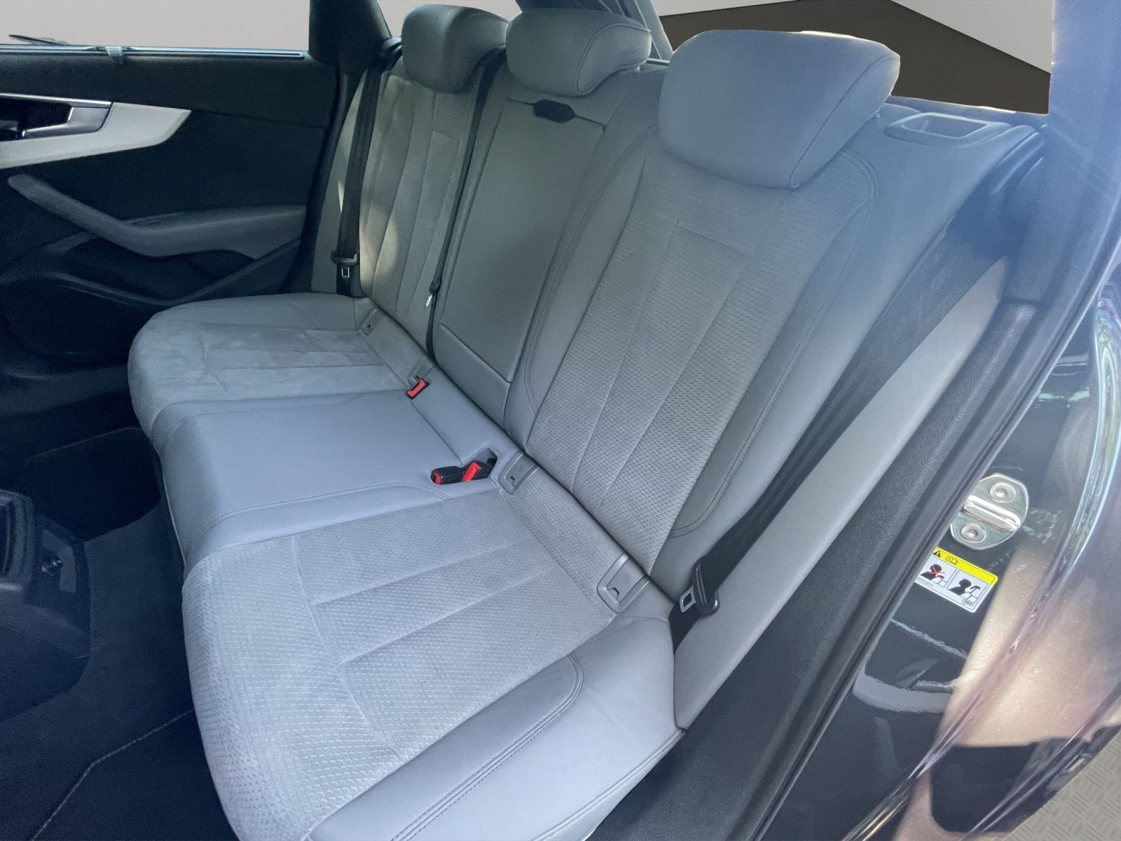 Audi A4 - Bild 17
