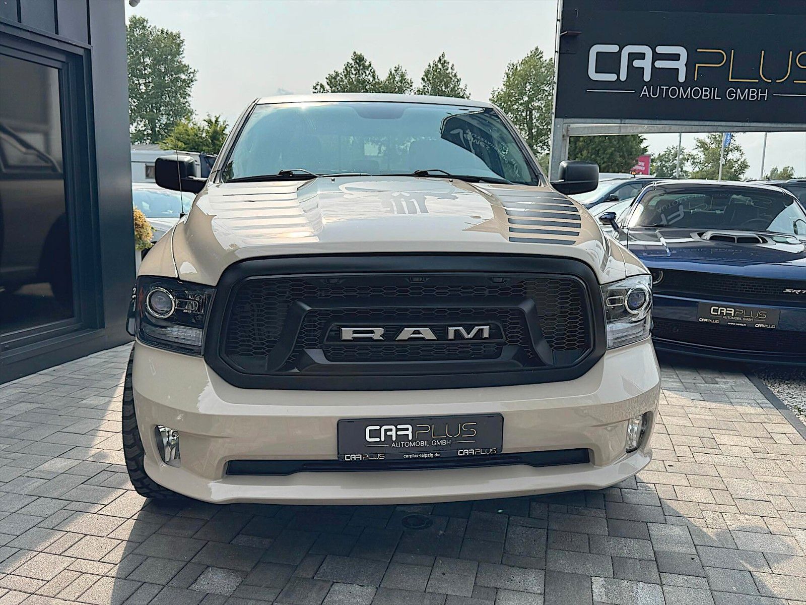 Fahrzeugabbildung Dodge RAM 5.7 V8 HEMI Night PUNISHER 4x4 LONGBED 19%