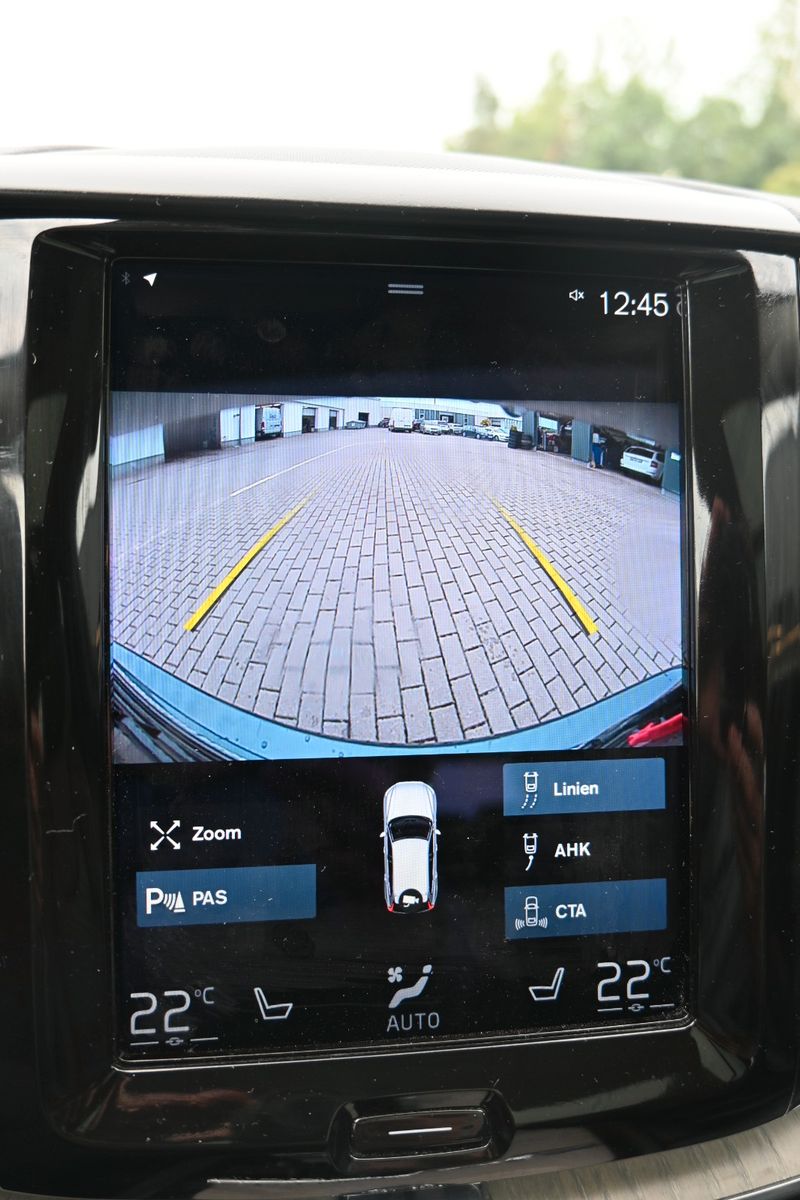 Fahrzeugabbildung Volvo XC 60 Inscript. T8 PHEV AWD*HUD*Massage*Luft*AHK