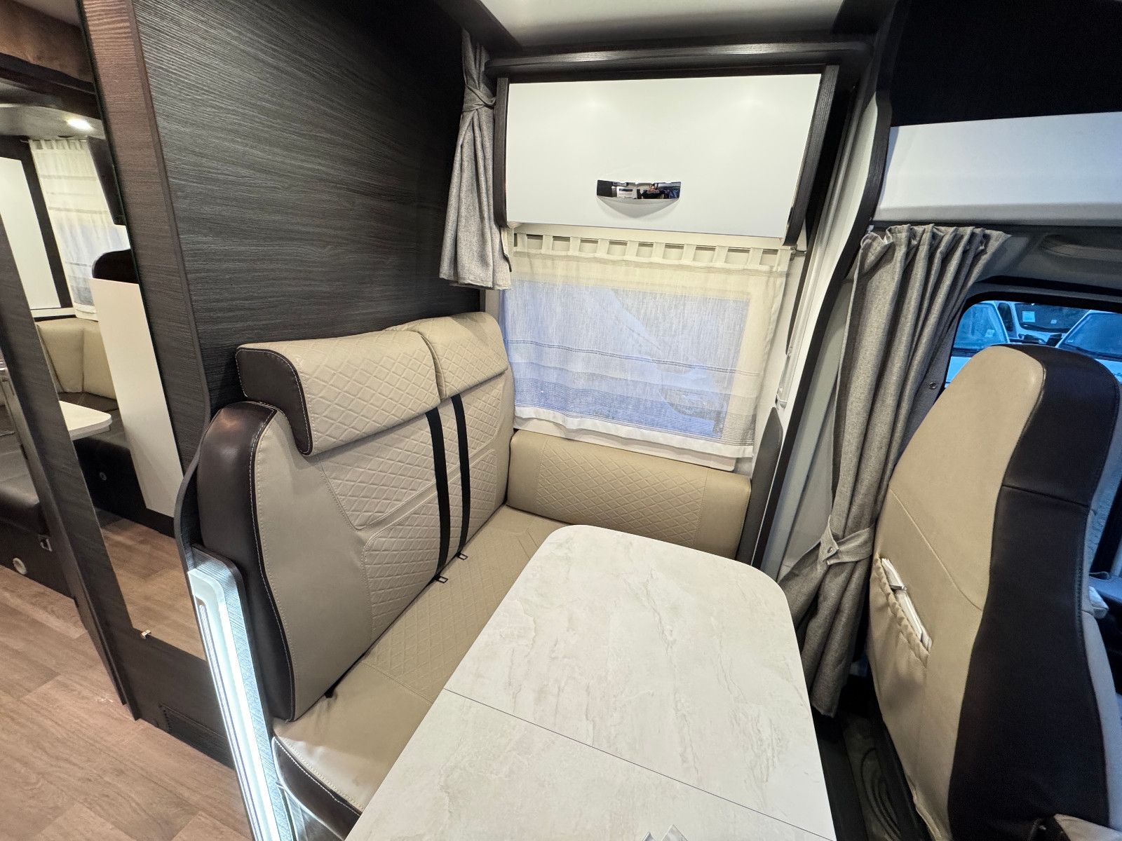 Fahrzeugabbildung Benimar Mileo M282 LOUNGE LUFTFEDERUNG SOLAR TV SAT AHK