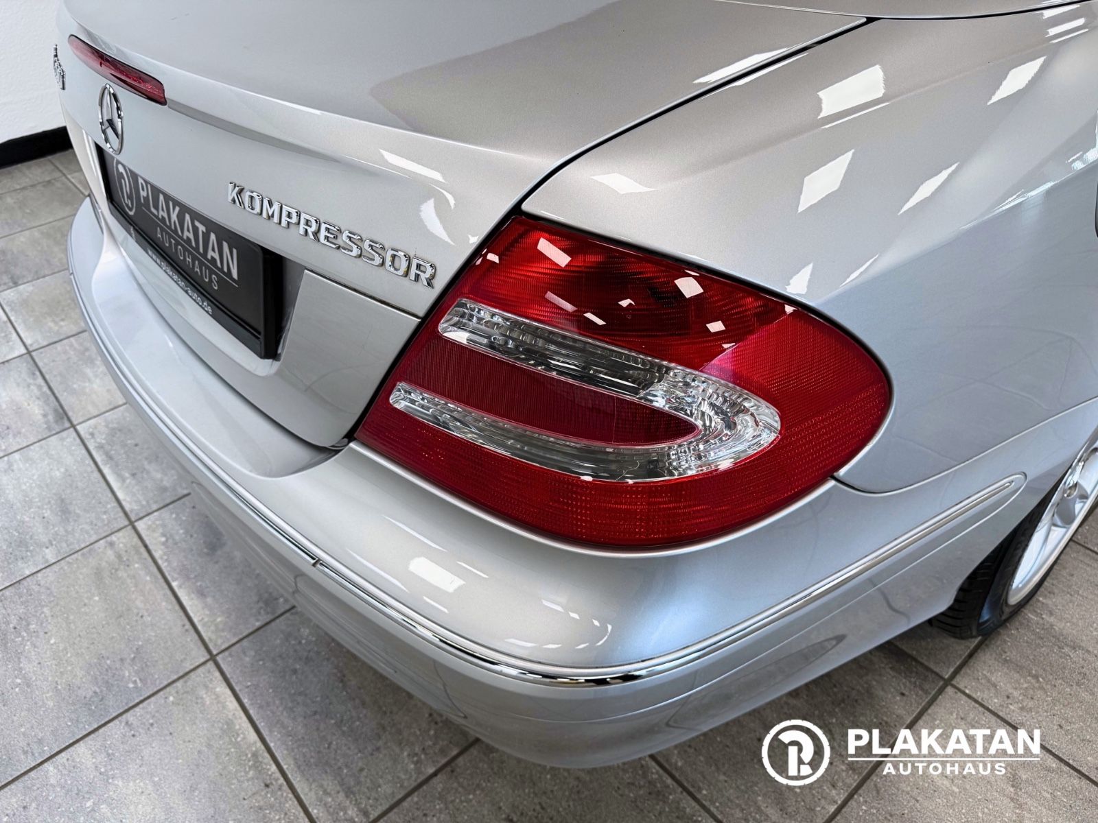 Fahrzeugabbildung Mercedes-Benz CLK 200 Cabrio Leder Memory Bi-Xenon MB-Service
