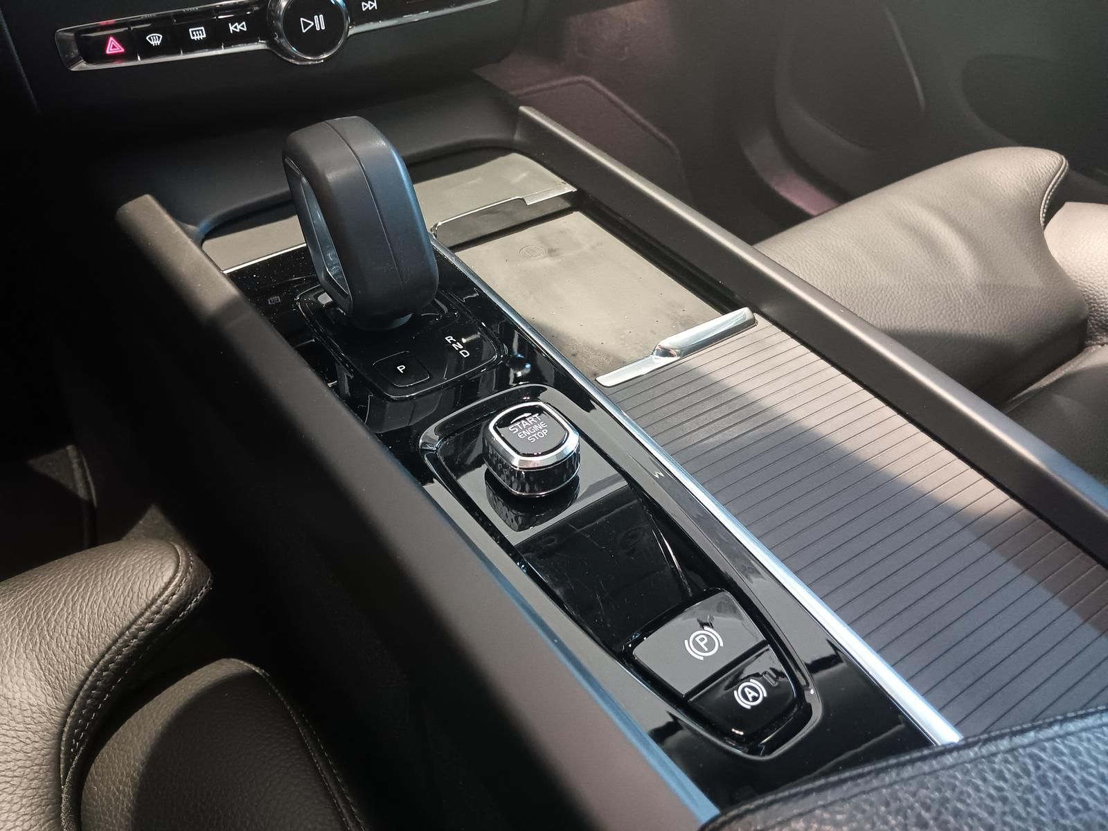 Fahrzeugabbildung Volvo XC60 T6 AWD Recharge Inscription