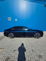 BMW i7 106kWh xDrive60 - - blaue BMW i7