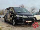 Volkswagen T7 Multivan Bulli Life LÜ lang Pano ACC Navi Kam - schwarze Volkswagen T7