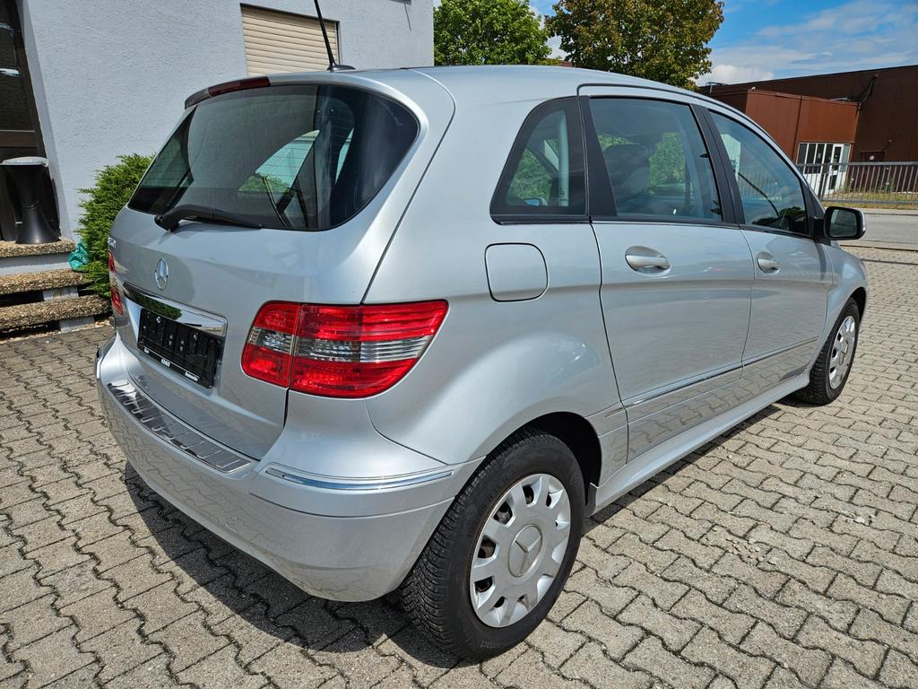 Mercedes-Benz B 160
