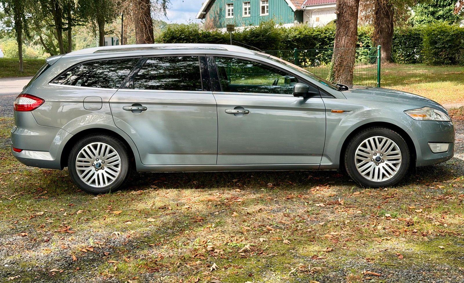 Ford Mondeo 2008 — rear view