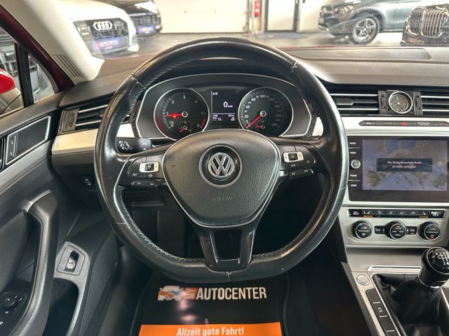 Volkswagen Passat Variant *Massage*Keyless*Tempo*Navi*