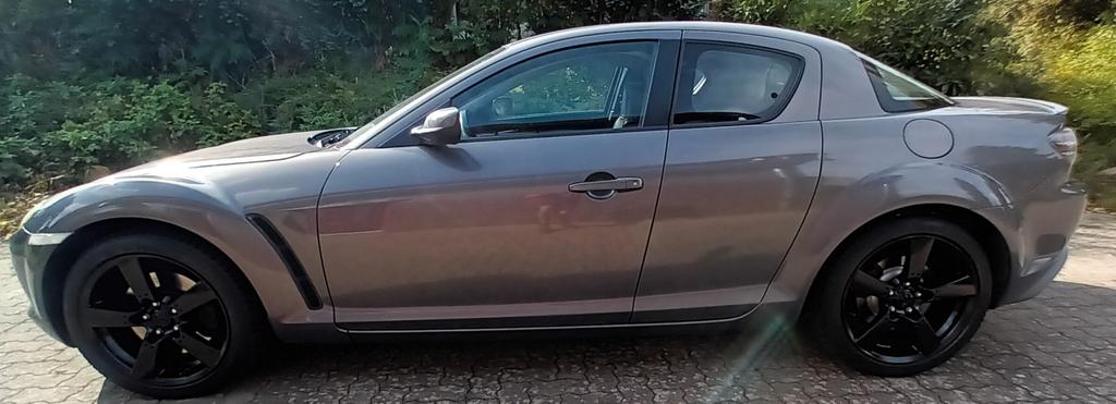 Mazda RX8 SEHR GEPFLEGT GUTER ZUSTAND OHNE MÄNGEL 