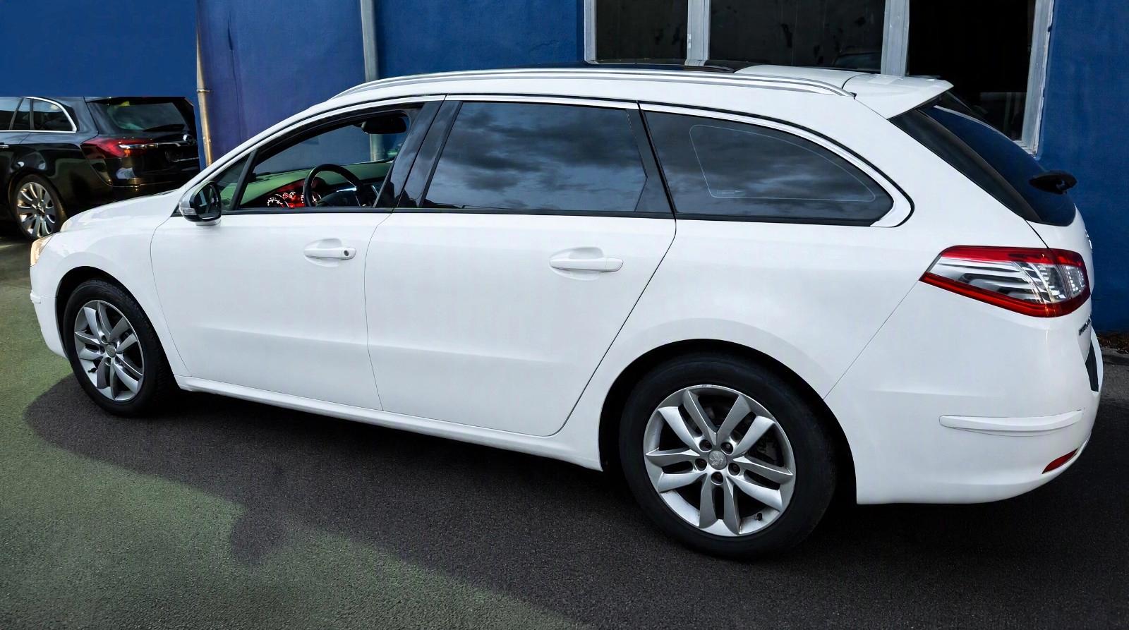 Peugeot 508 2013 — вигляд ззаду