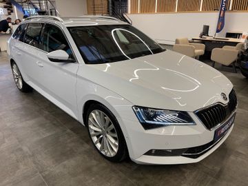 Skoda Superb Combi L&K *AHK*ACC*NAVI*CARPLAY*Bi-XENON*