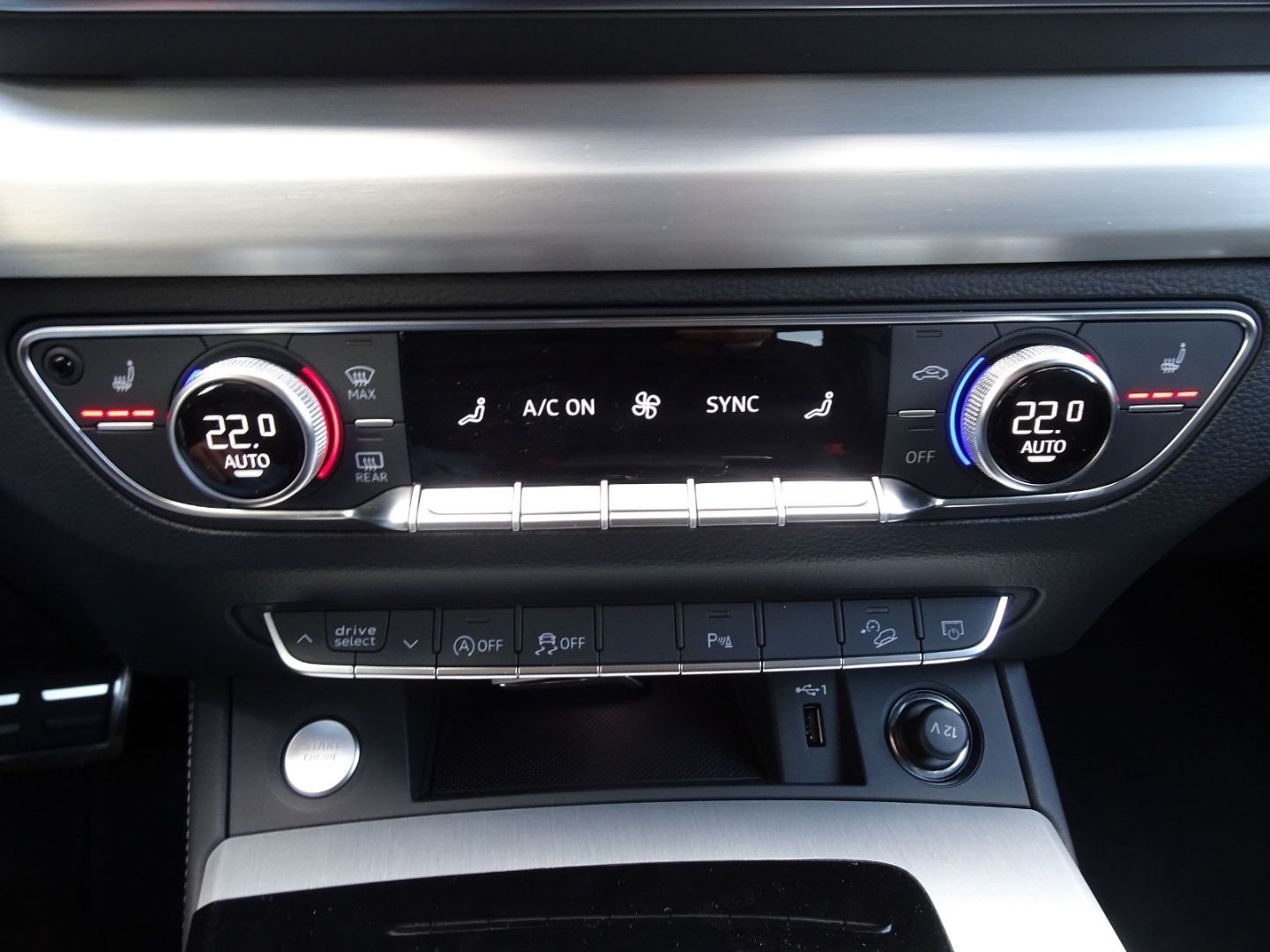 Q5 40 Sportback 2.0 TDI quattro S line ACC AHK