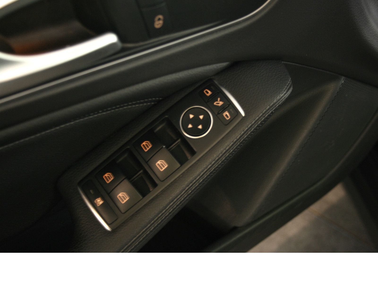 Fahrzeugabbildung Mercedes-Benz GLA 220 4M *Standheizung*Navi*Spiegel-Paket*