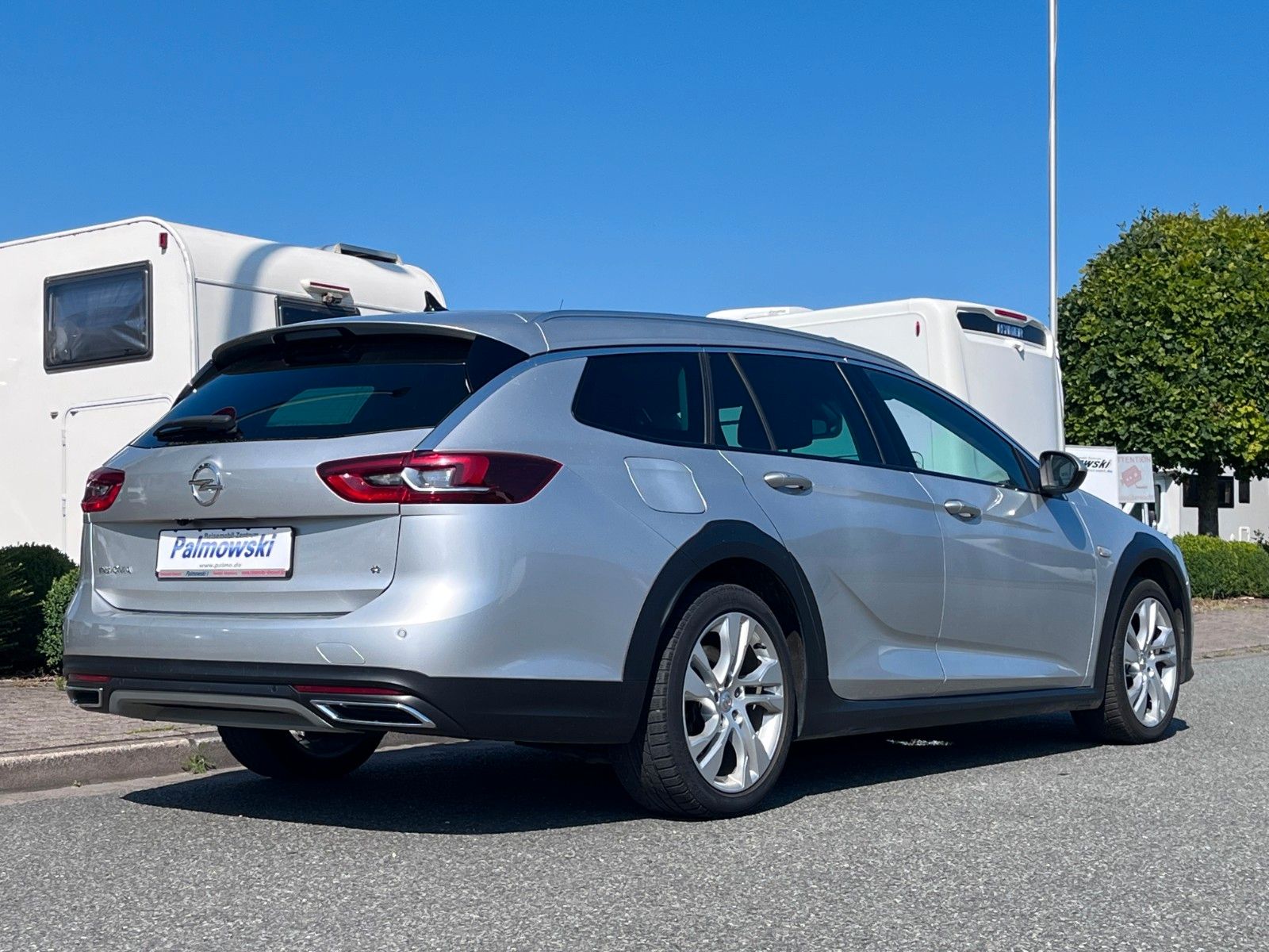 Fahrzeugabbildung Opel Insignia Sports Tourer Country 4x4 - LED, Kamera
