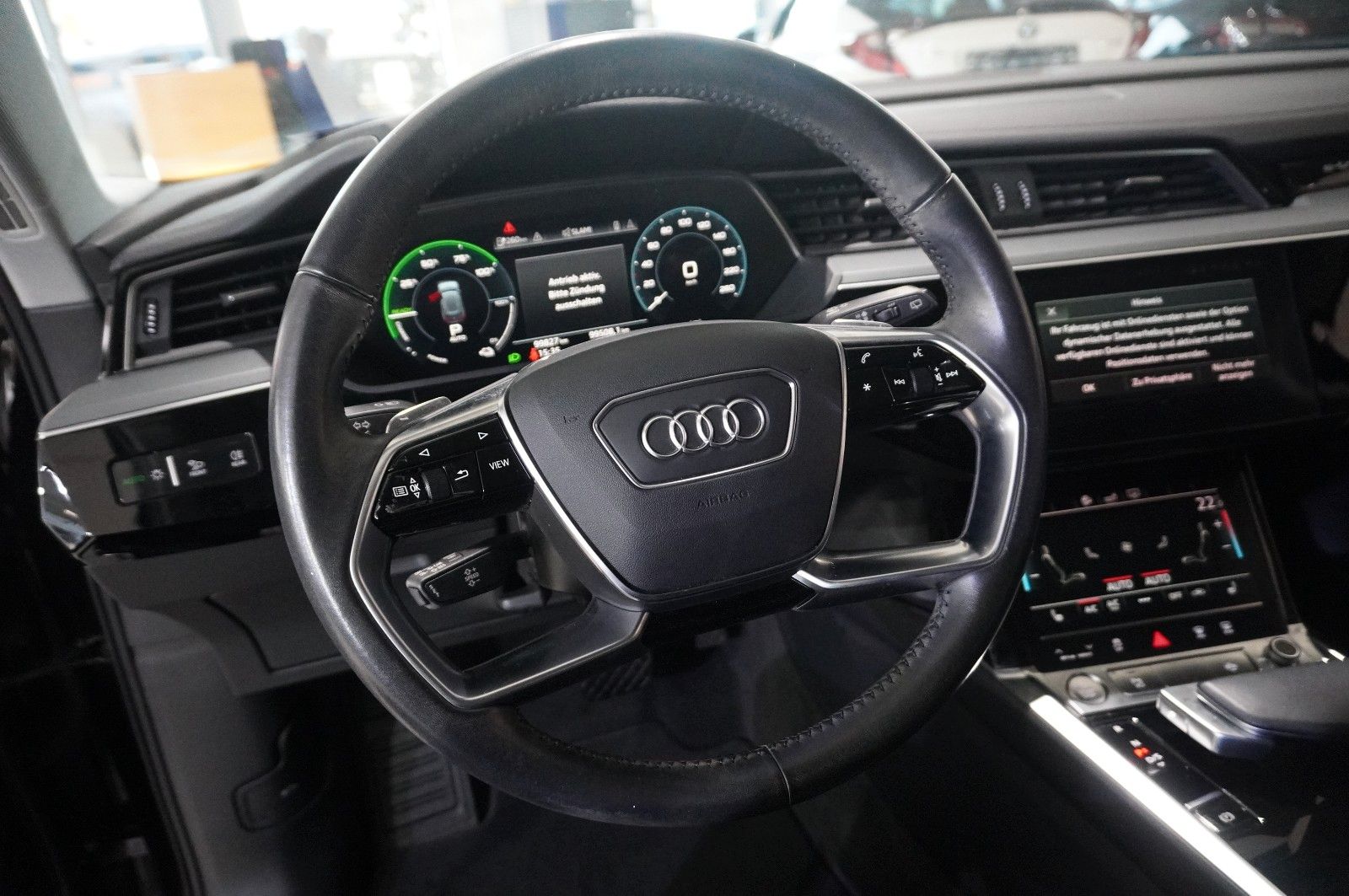Fahrzeugabbildung Audi e-tron 50 quattro ADVANCED NAVI/LED/SPORT/SH/DAB