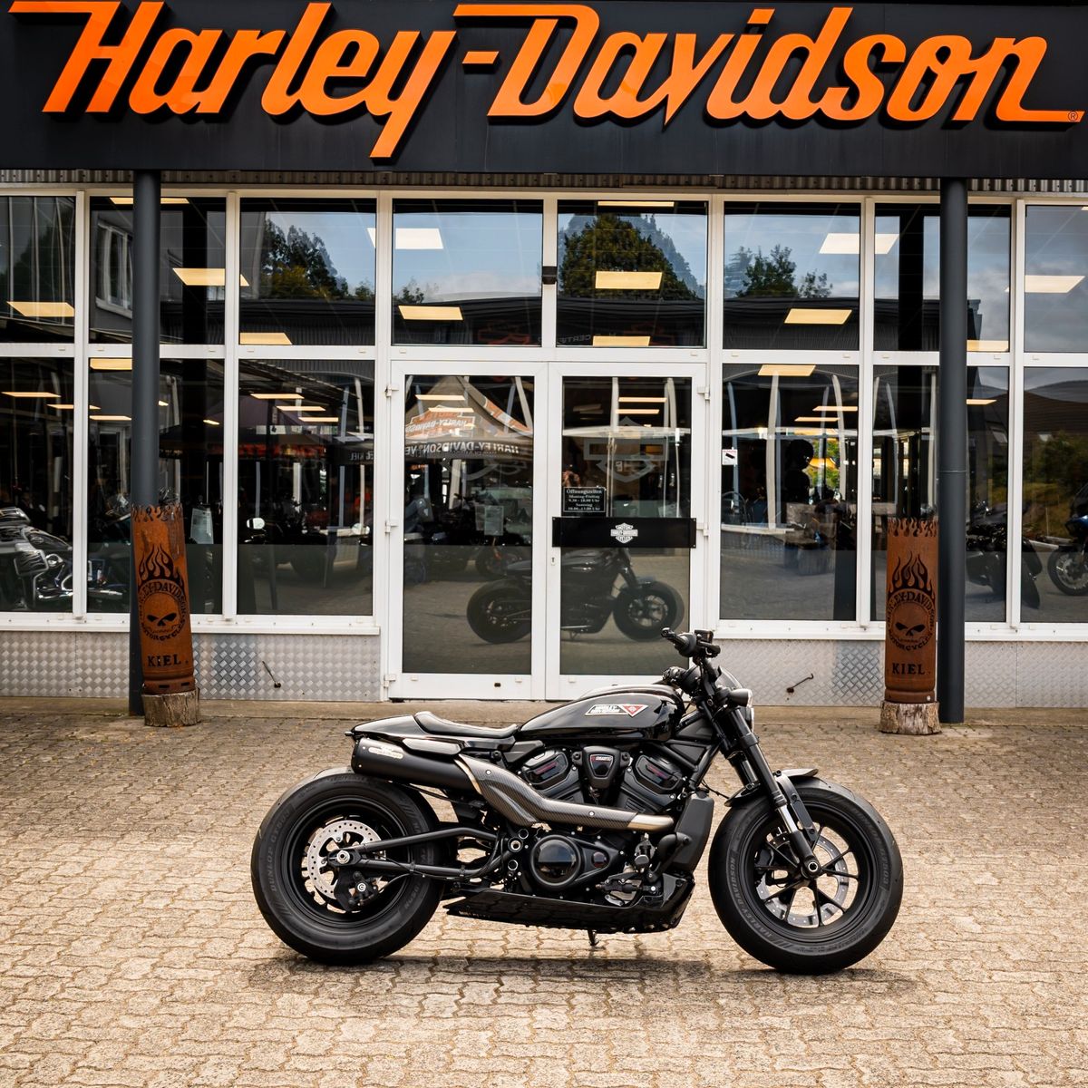 Fahrzeugabbildung Harley-Davidson SPORTSTER S RH1250S - JEKILL&HYDE -