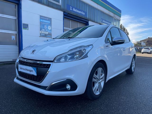 Peugeot 208 Signature