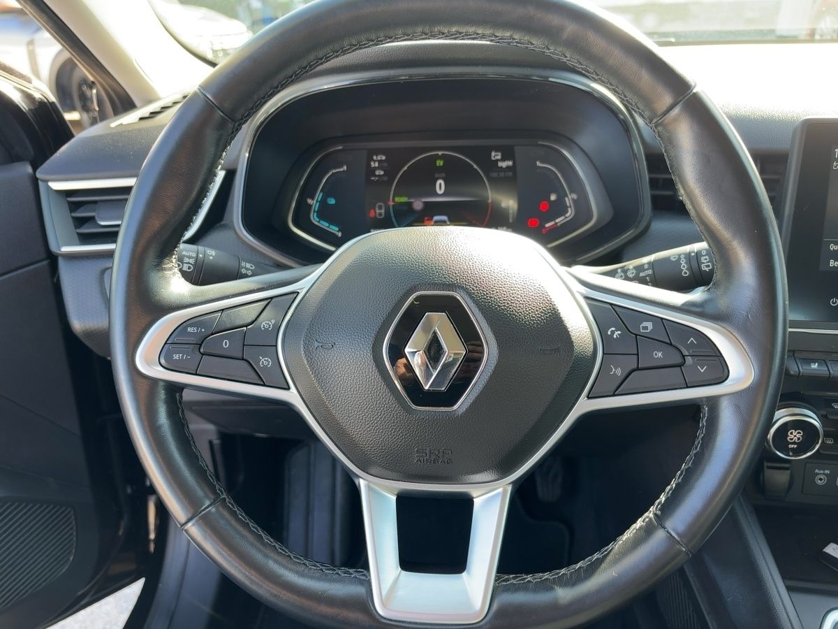 Fahrzeugabbildung Renault Clio INTENS E-TECH 140 Navi SHZ Kamera